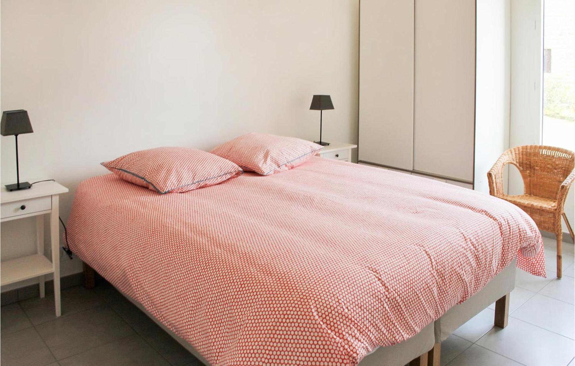Beautiful Home In Erdeven With Kitchenette Ngoại thất bức ảnh